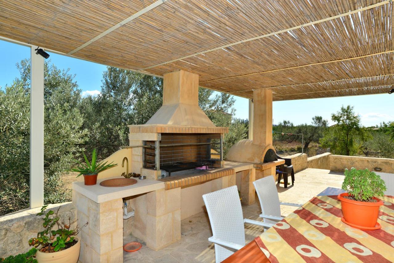Villa Konstantinos 6 Bedrooms Aegina 외부 사진
