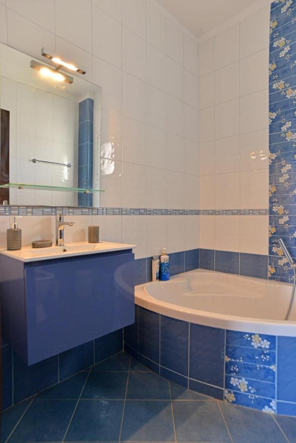 Villa Konstantinos 6 Bedrooms Aegina 외부 사진