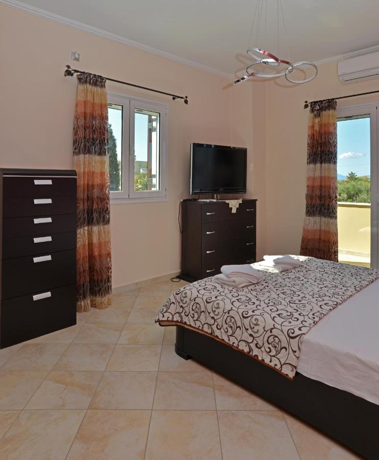 Villa Konstantinos 6 Bedrooms Aegina 외부 사진